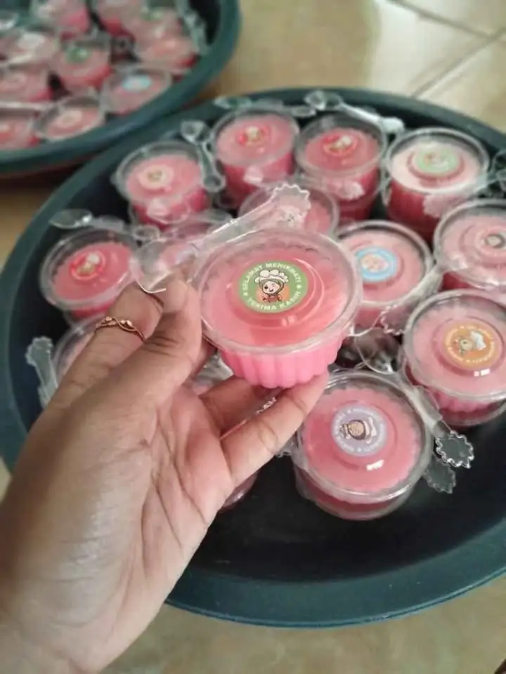 Aneka jajanan kue basah tegal