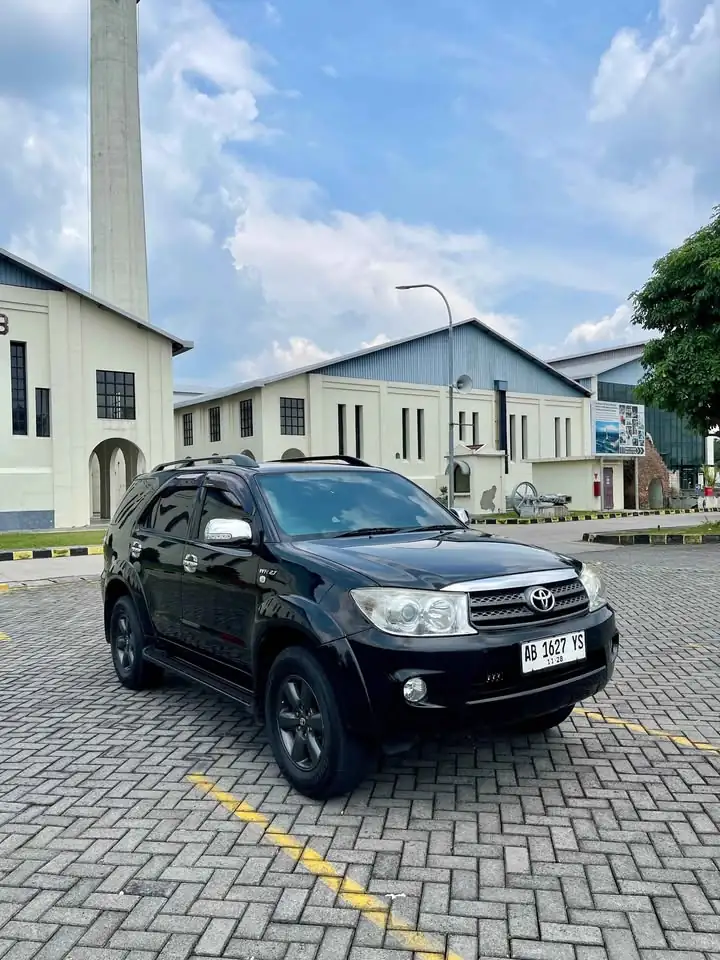 Toyota Fortuner Bensin G Lux Matic 2008