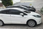 Ford fiesta 2012 warna putih matic