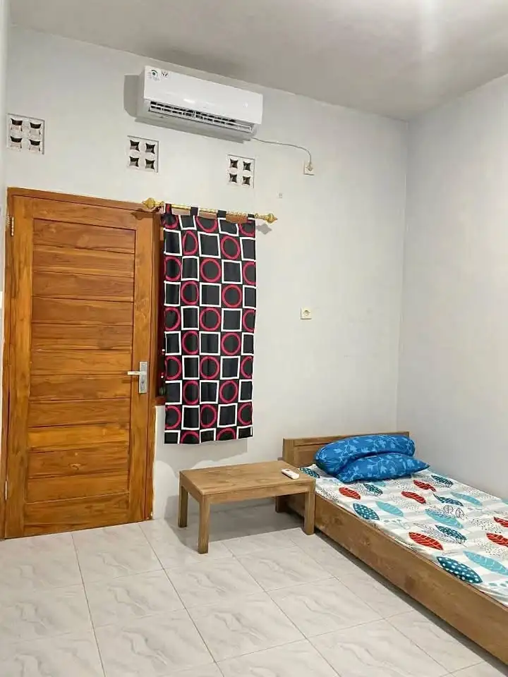 Ruang Pribadi Disewakan NUR RAKHMA