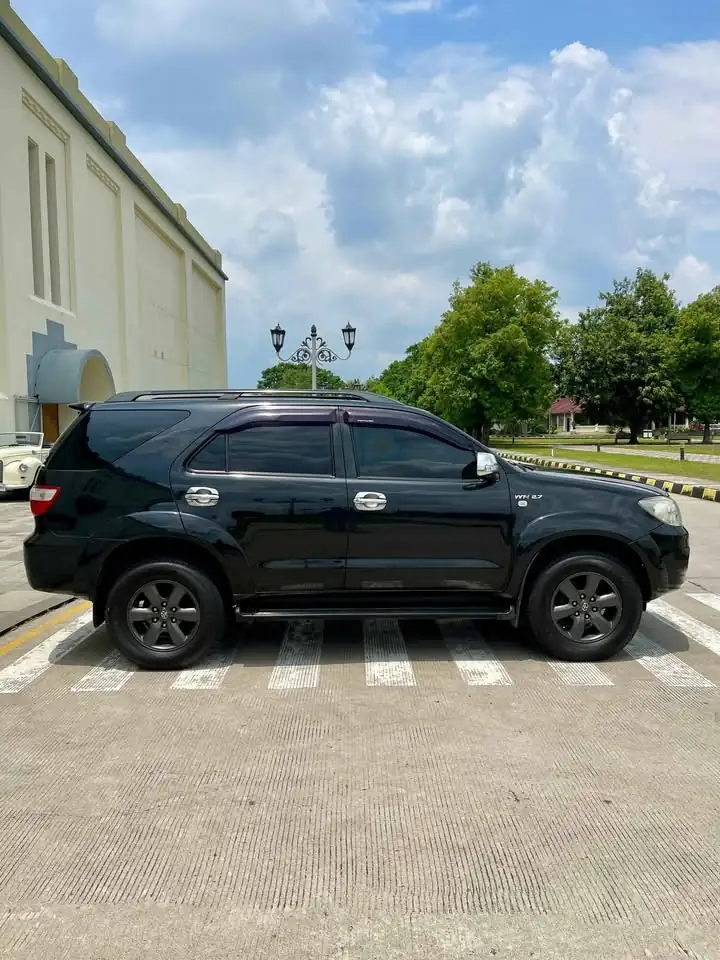 Toyota Fortuner Bensin G Lux Matic 2008