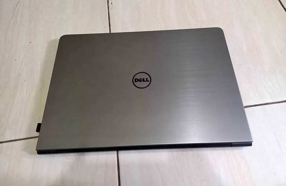 Laptop Dell Vostro 14-5459