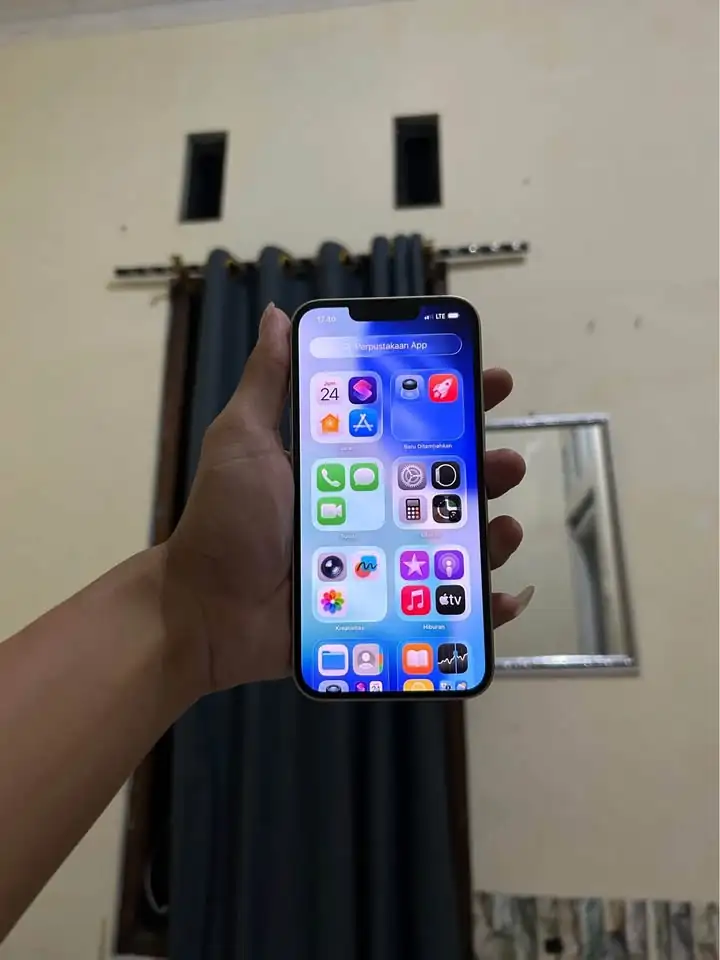 Smarphone bekas iphone 14 nominus