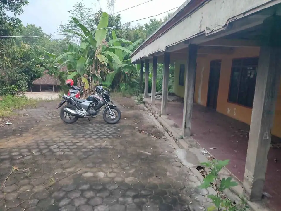 Tanah beserta Rumah jawa polokarto sukoharjo