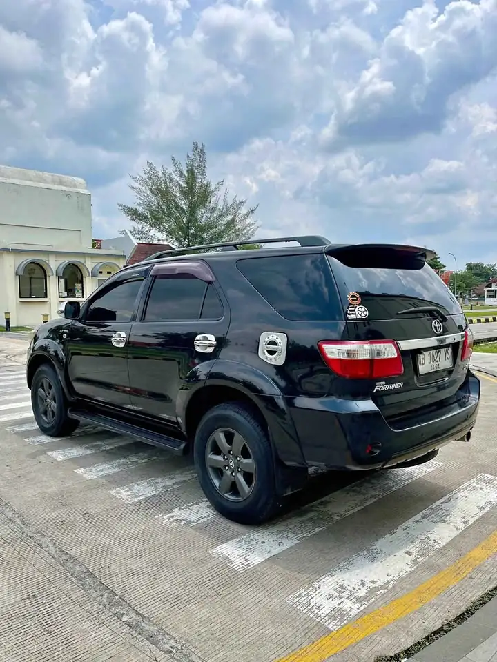 Toyota Fortuner Bensin G Lux Matic 2008