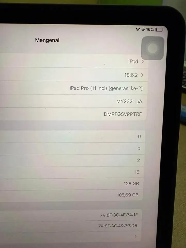Apple iPad Pro 11 2nd Generasi Memori 128GB Fullset dengan Keyboard