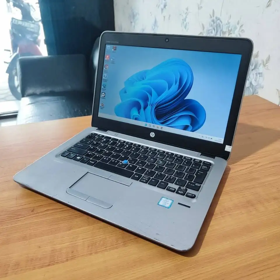 Laptop HP Elitebook 820 G3|i5 Gen 6|RAM 8GB|SSD 256GB
