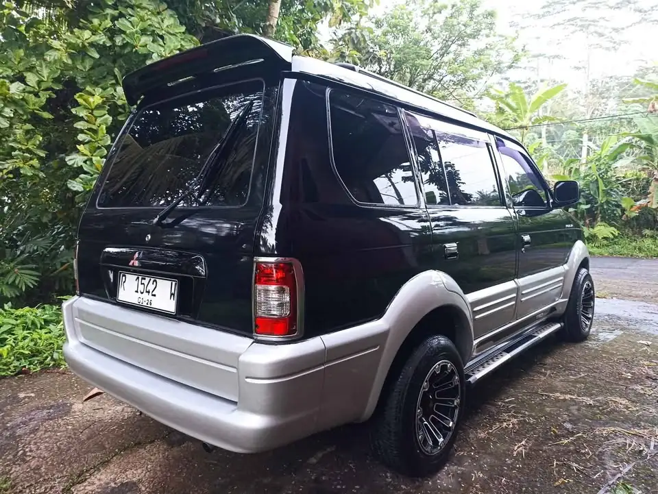 2003 Mitsubishi kuda grandia injeksi
