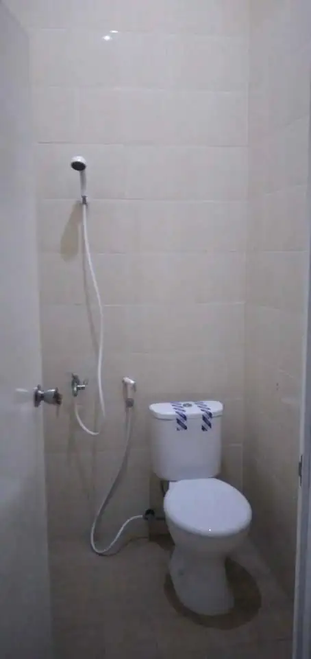 Dikontrakan rumah dengan fasilitas 2 Kamar Tidur 1 Kamar Mandi