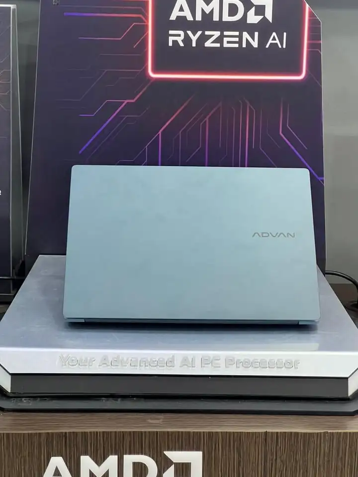 Advan WorkPlus Air AMD Ryzen 5-7535HS 16GB SSD 512GB 14″ OLED W11