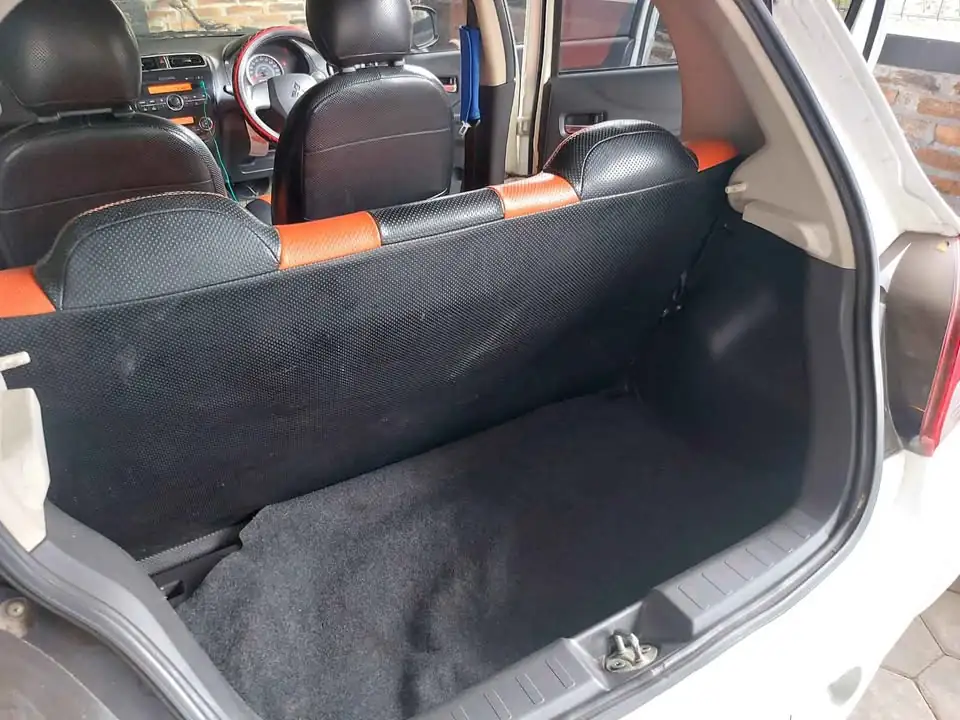 Mirage 1.2 GLX Manual Th 2015