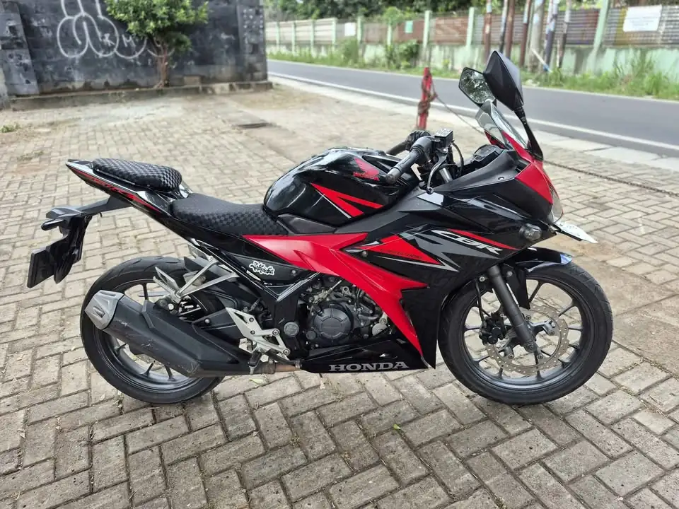 2019 Honda cbr Surat lengkap