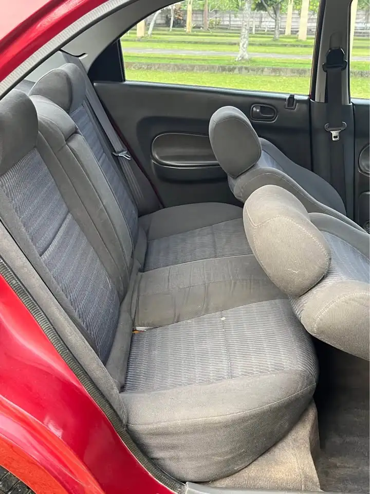 1995 Mazda 323 Lantis sedan