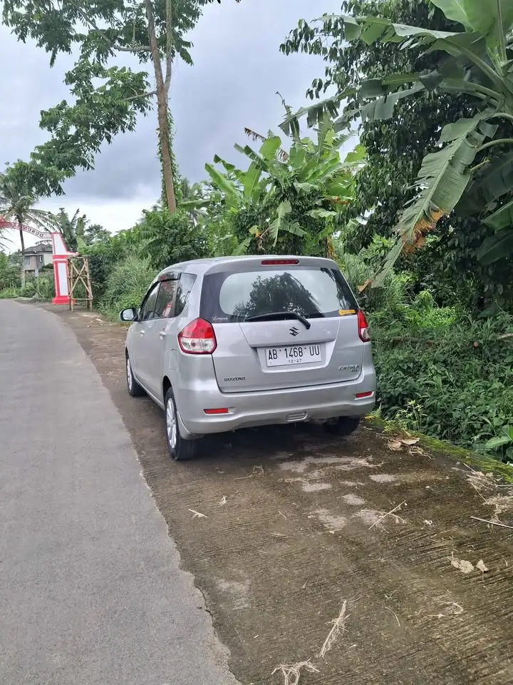 Suzuki Ertiga Tahun 2012 Manual