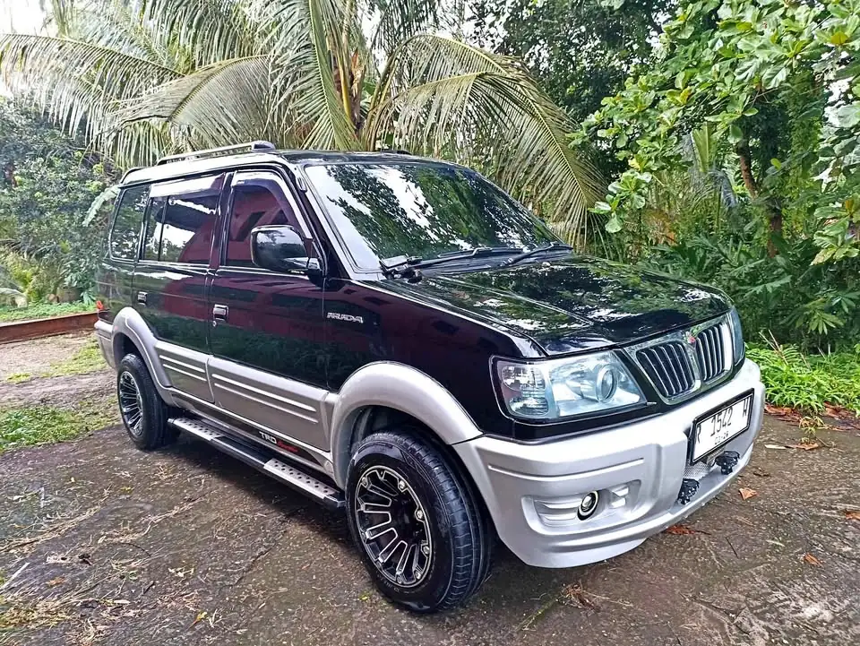 2003 Mitsubishi kuda grandia injeksi