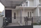 Dikontrakan rumah dengan fasilitas 2 Kamar Tidur 1 Kamar Mandi