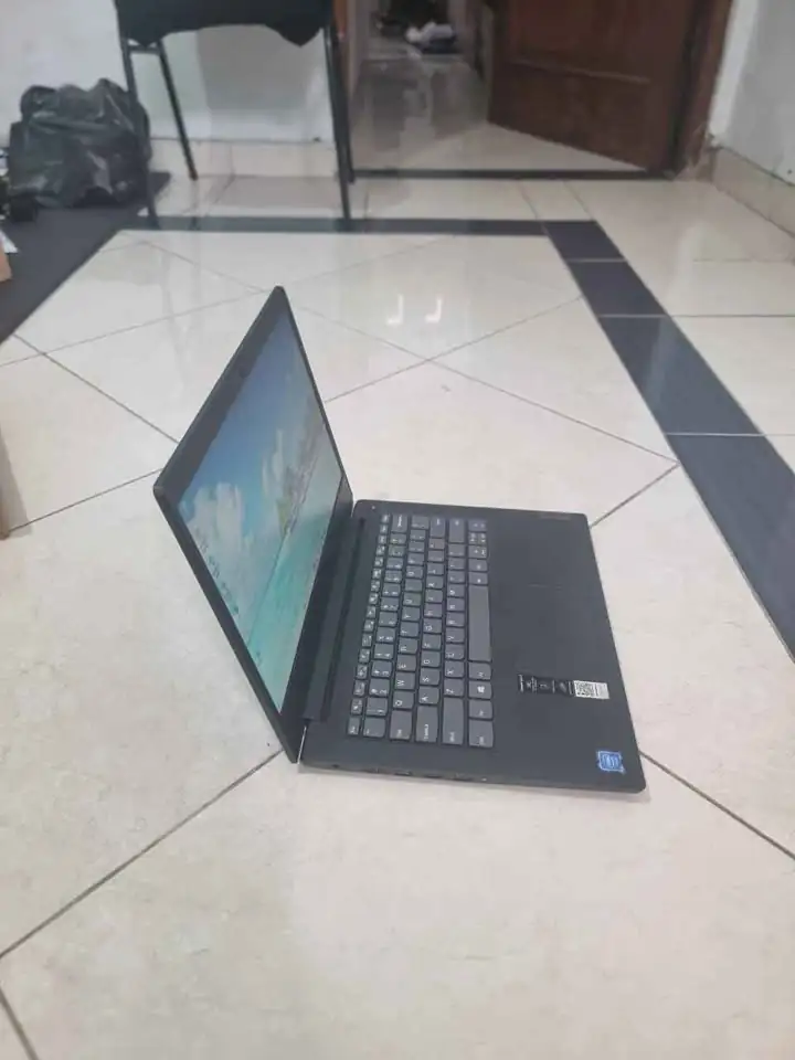 Laptop Lenovo Ideapad Slim 3