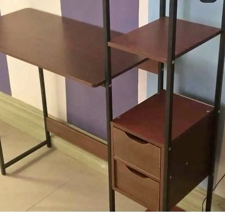 Meja belajar meja komputer