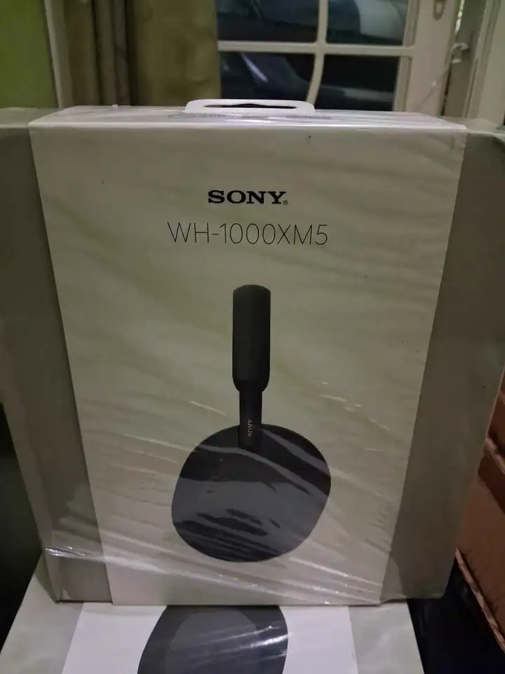 Earphone sony wh-1000xm5 baru
