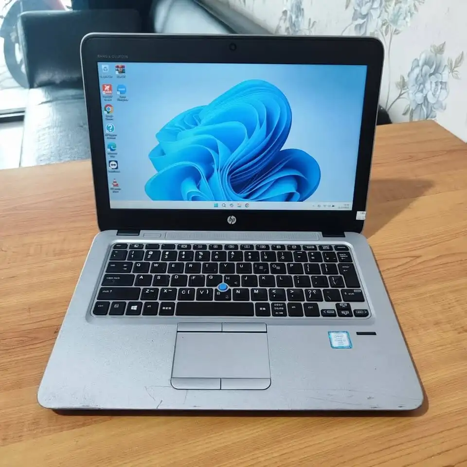 Laptop HP Elitebook 820 G3|i5 Gen 6|RAM 8GB|SSD 256GB