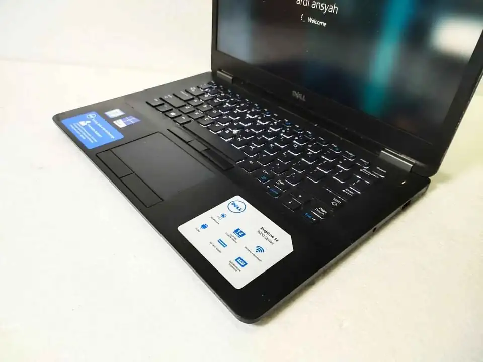 Laptop Dell latitude E7470 core i5-6300U Ram 8GB ssd 128GB