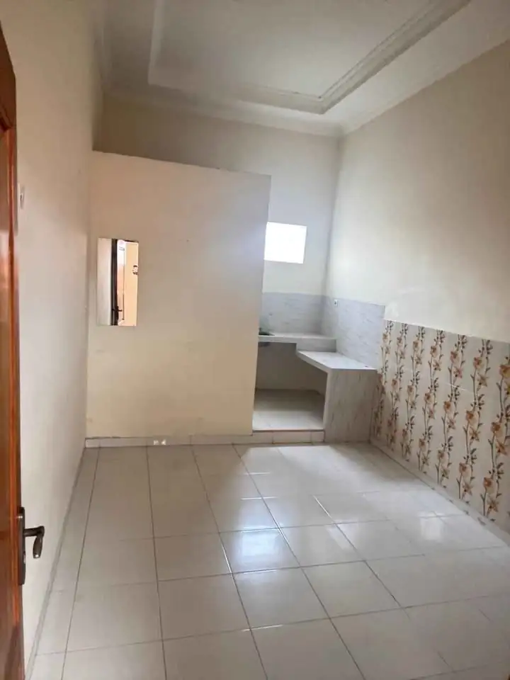 1 Kamar Tidur 1 Kamar Mandi – Rumah