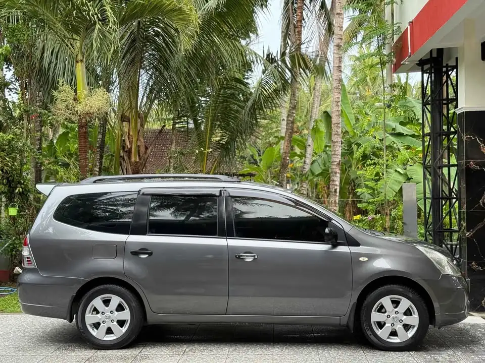 Nissan livina xv matic 1.5 th 2008