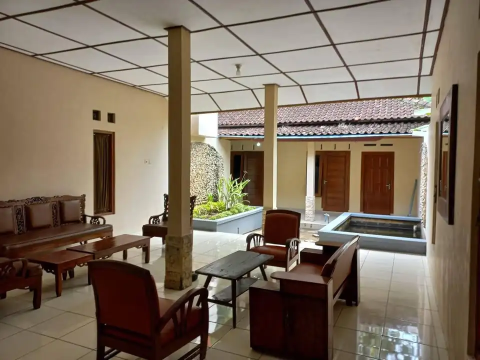Dikontrakan rumah 2 kamar tidur 2 kamar mandi