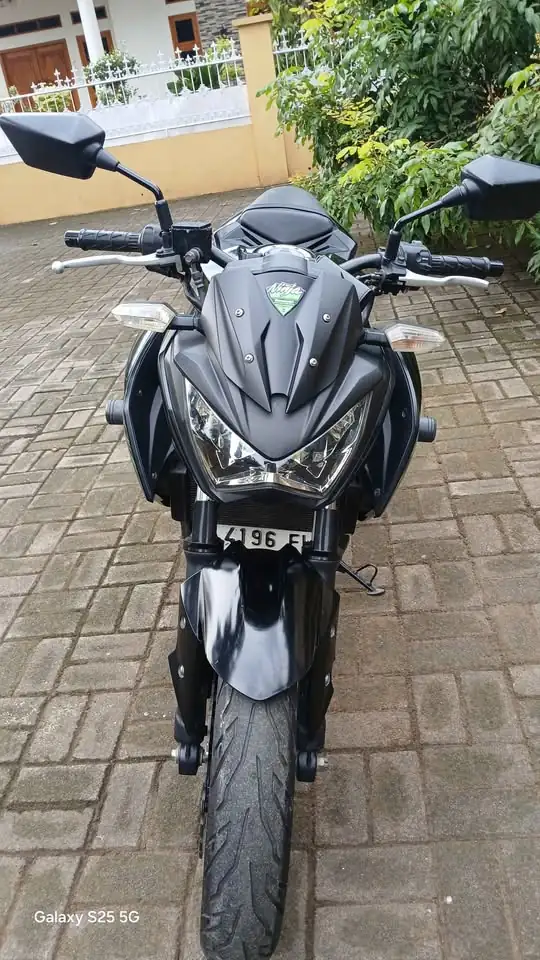 Kawasaki ninja Z250 tahun 2013