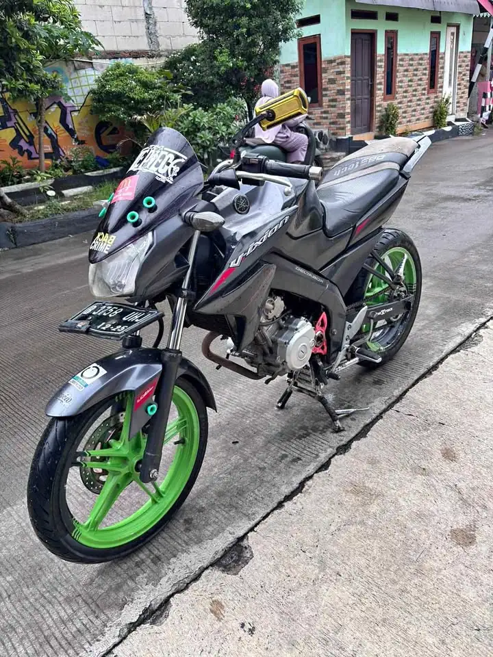 YAMAHA VIXION TAHUN 2014 NEGO