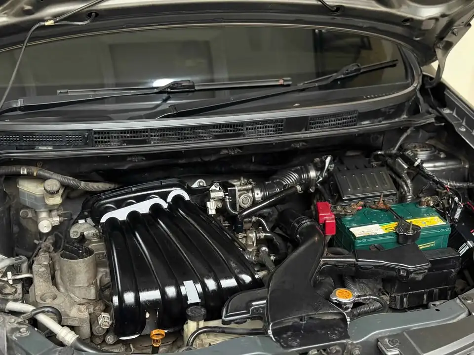 Nissan livina xv matic 1.5 th 2008