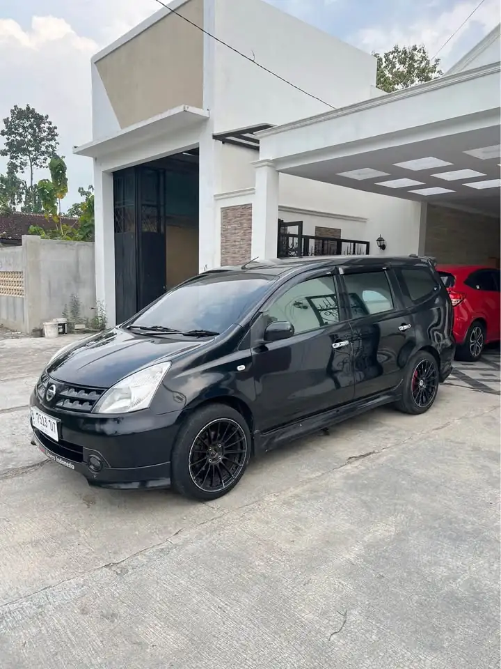 NISSAN GRAND LIVINA XV 2009 MANUAL TANGAN PERTAMA DARI BARU++