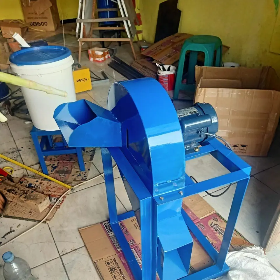 Mesin Cacah Pakan Ternak Serbaguna Hemat Waktu dan Tenaga
