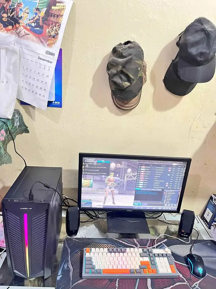 Komputer intel core i7 monitor 24 inch
