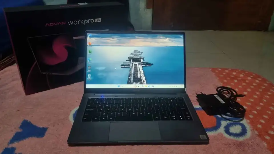 Laptop Office Slim Advan Workpro Lite 1701 Fullset