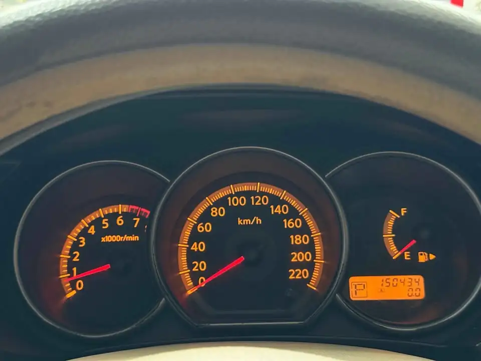 Nissan livina xv matic 1.5 th 2008