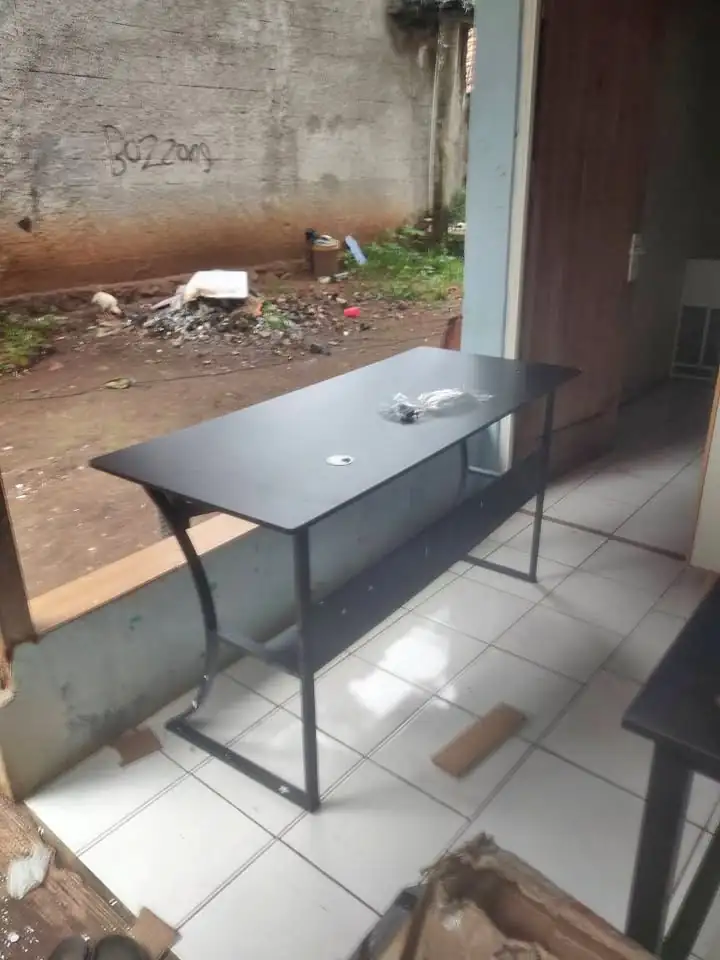 Meja Komputer Gaming Motif Carbon