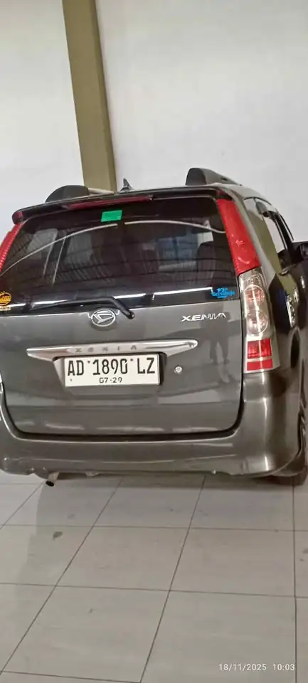 DIJUAL MOBIL 2004 Daihatsu luxio