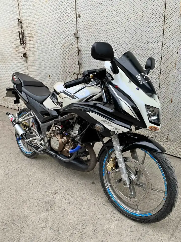 Kawasaki ninja rr tahun 2012