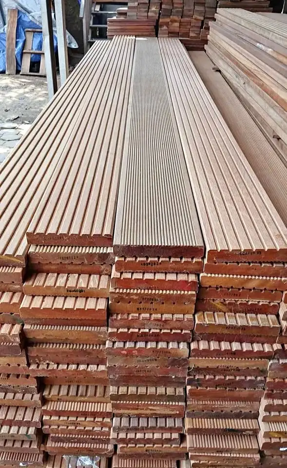 Kayu Decking Bengkirai Kalimantan, tahan cuaca anti rayap