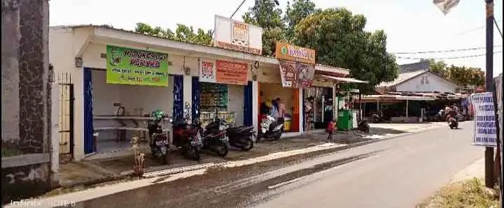 3 KT 2 KM – Rumah + 4 Ruko