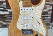 Gitar stratocaster Kondisi bagus normal