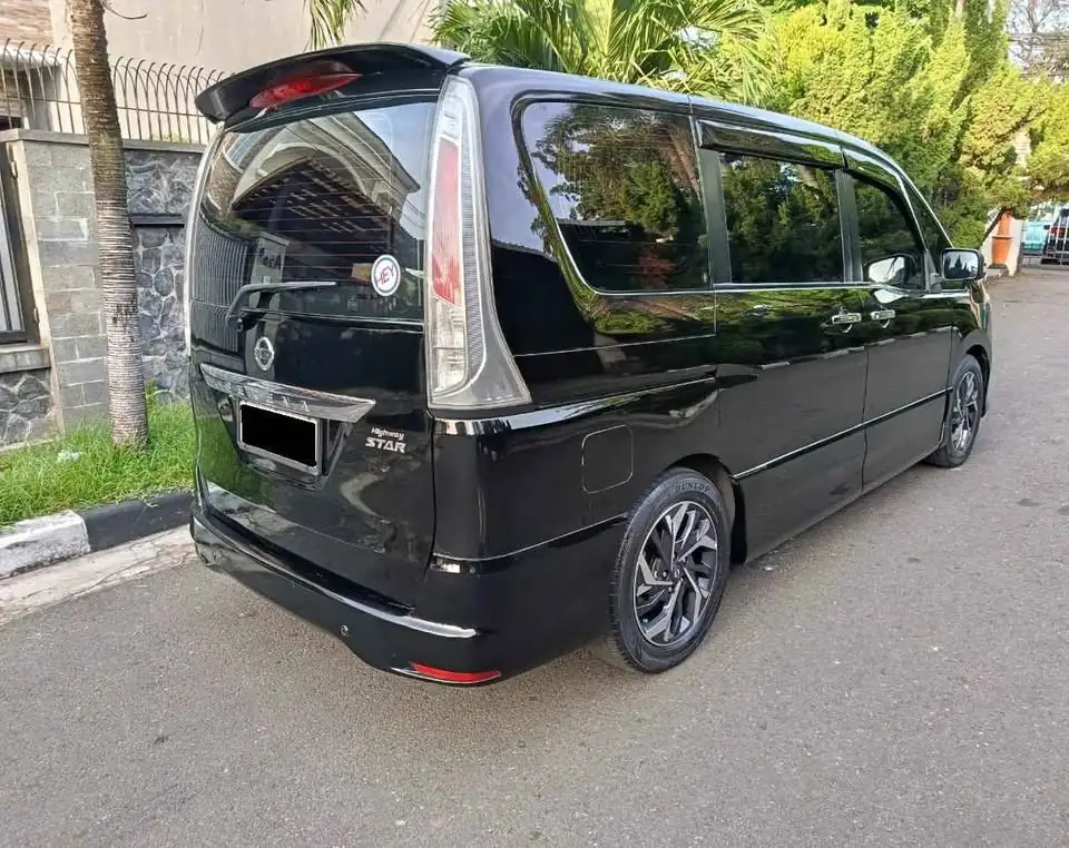 Nissan Serena HWS Tahun 2013 – 2014 Istimewa