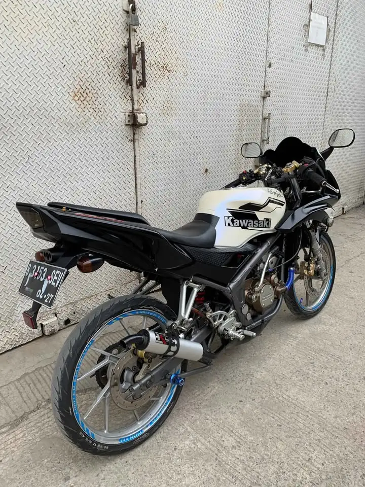 Kawasaki ninja rr tahun 2012