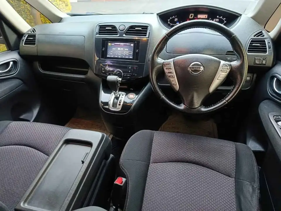 Nissan Serena HWS Tahun 2013 – 2014 Istimewa