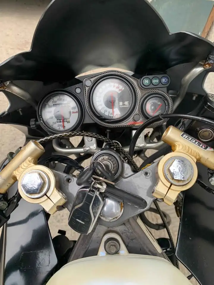 Kawasaki ninja rr tahun 2012