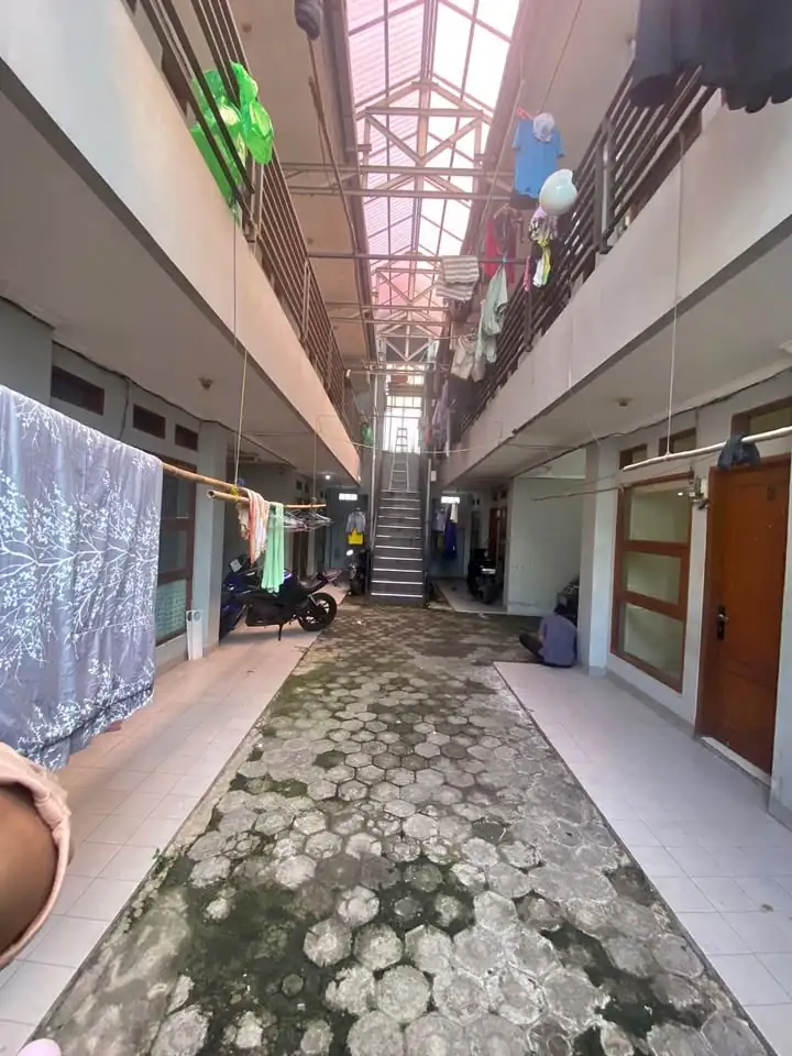 18 KT 14 Kamar mandi Rumah