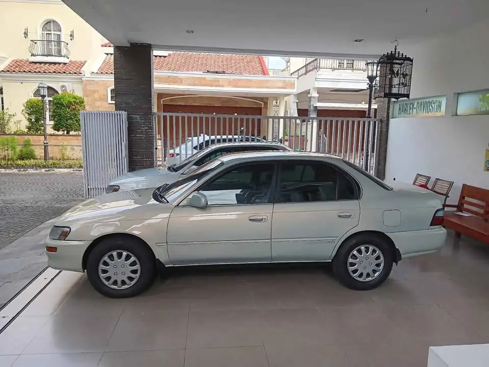 1995 Toyota corolla otomatis