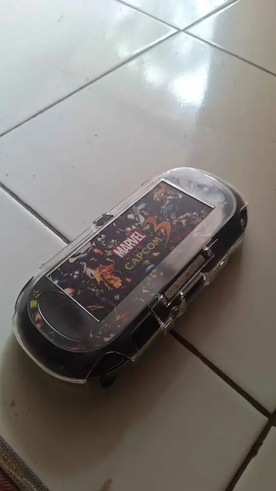 PSvita 32gb , baterai masih kuat banget
