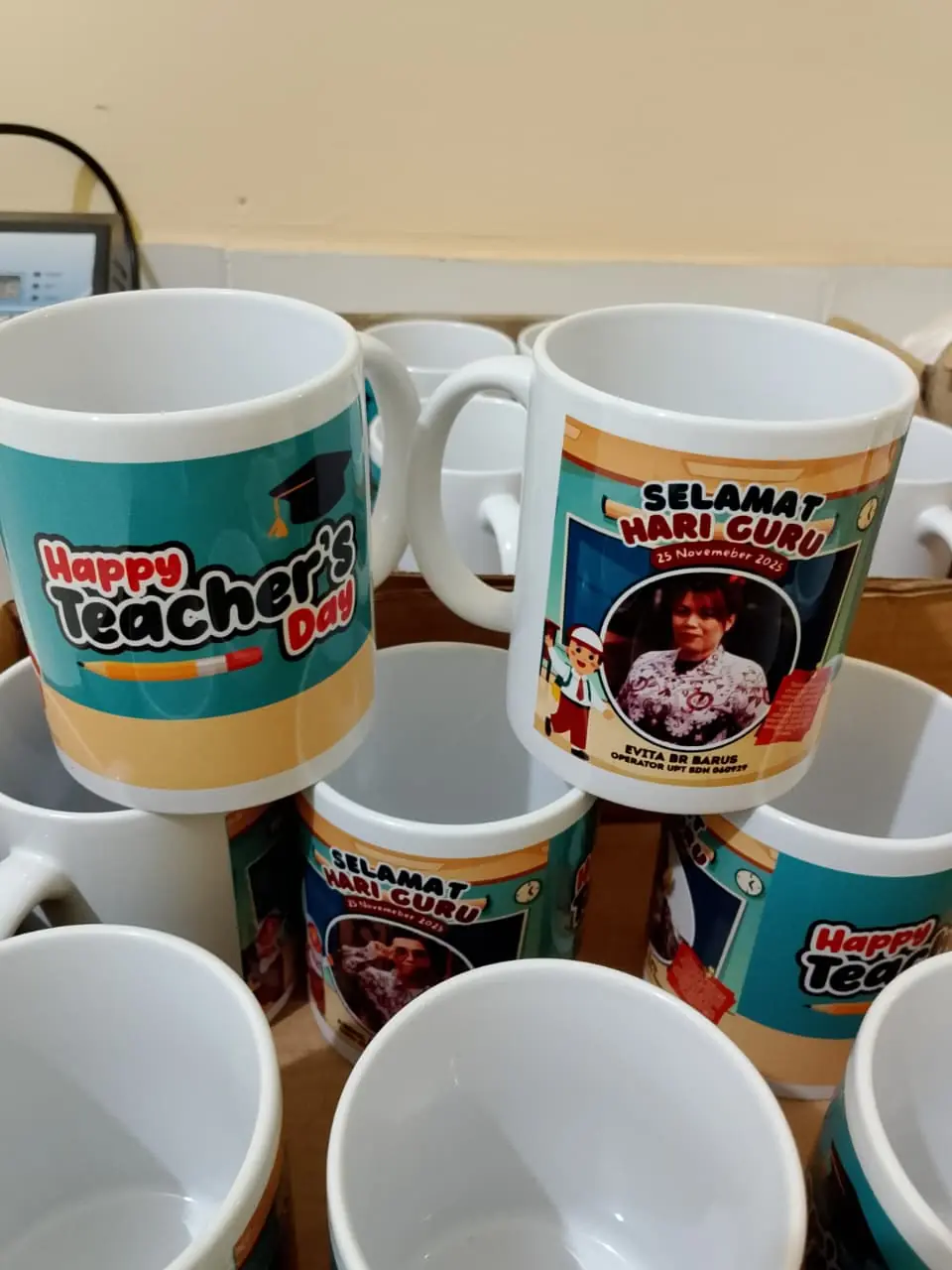 MUG TEMA HARI GURU